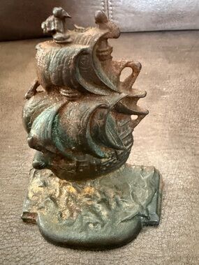 VINTAGE CAST IRON GALLEON SAILING SHIP PAPERWEIGHT 1920’s